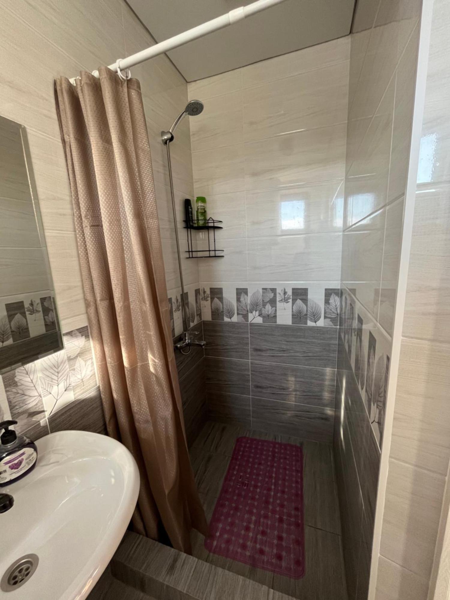 Tuenduek Guest House, Karakol Εξωτερικό φωτογραφία